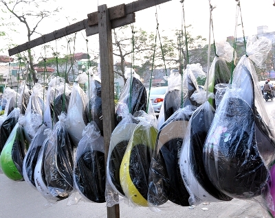 Hà Nội lập 4 điểm đổi mũ bảo hiểm lưu động tại 4 quận